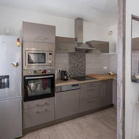 Appartement T2 Proche Centre Ville Istres Exterior foto
